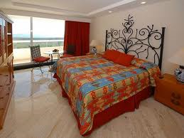 Grand Oasis Palm